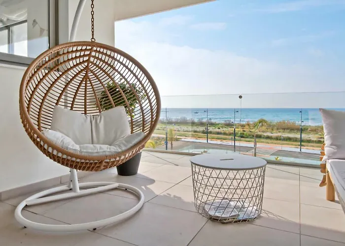 Panorama Beach - Sky View